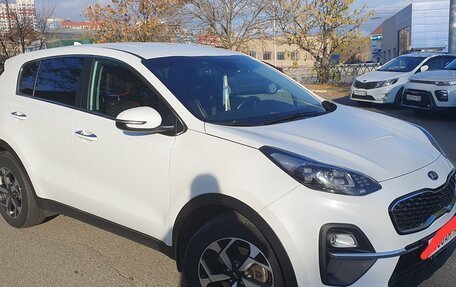 KIA Sportage IV рестайлинг, 2020 год, 2 650 000 рублей, 3 фотография