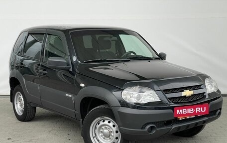 Chevrolet Niva I рестайлинг, 2018 год, 848 000 рублей, 3 фотография