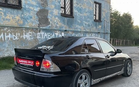 Lexus IS II рестайлинг 2, 1999 год, 699 000 рублей, 3 фотография