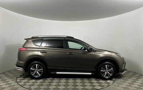 Toyota RAV4, 2017 год, 2 629 000 рублей, 4 фотография