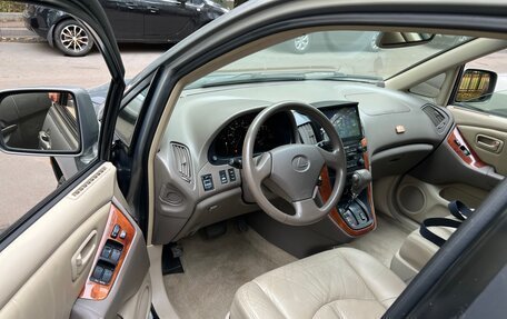 Lexus RX IV рестайлинг, 2000 год, 895 000 рублей, 3 фотография