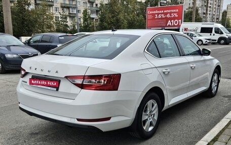 Skoda Superb III рестайлинг, 2021 год, 3 149 000 рублей, 3 фотография