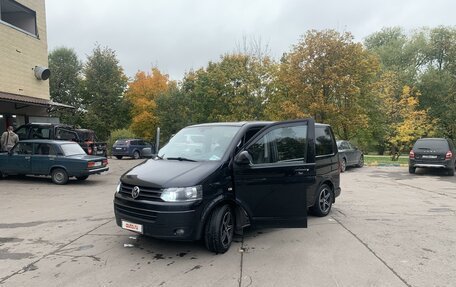 Volkswagen Multivan T5, 2010 год, 2 250 000 рублей, 2 фотография