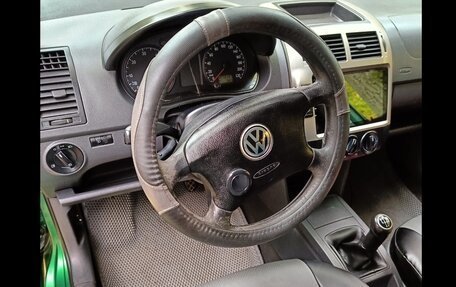 Volkswagen Polo IV рестайлинг, 2002 год, 350 000 рублей, 9 фотография