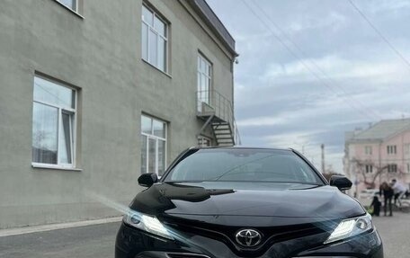 Toyota Camry, 2019 год, 3 270 000 рублей, 3 фотография