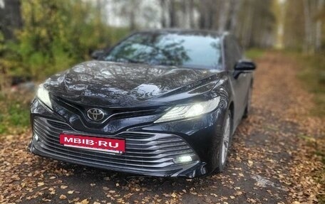 Toyota Camry, 2019 год, 3 270 000 рублей, 8 фотография