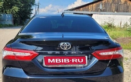 Toyota Camry, 2019 год, 3 270 000 рублей, 14 фотография