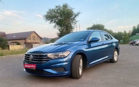 Volkswagen Jetta VII, 2018 год, 1 800 000 рублей, 1 фотография