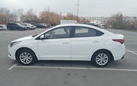 Hyundai Solaris II рестайлинг, 2018 год, 770 000 рублей, 3 фотография