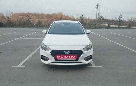 Hyundai Solaris II рестайлинг, 2018 год, 770 000 рублей, 2 фотография