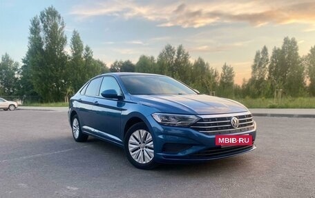 Volkswagen Jetta VII, 2018 год, 1 800 000 рублей, 2 фотография