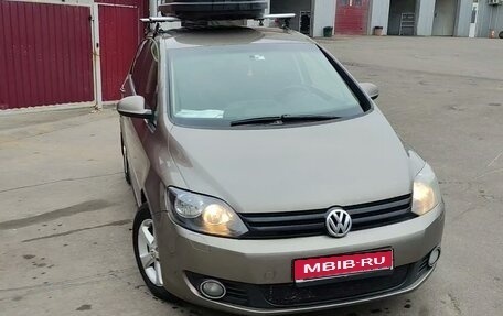 Volkswagen Golf Plus II, 2012 год, 900 000 рублей, 1 фотография