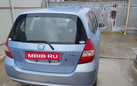 Honda Fit III, 2003 год, 450 000 рублей, 2 фотография