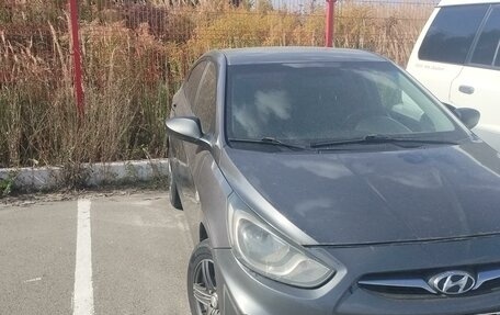 Hyundai Solaris II рестайлинг, 2012 год, 550 000 рублей, 3 фотография