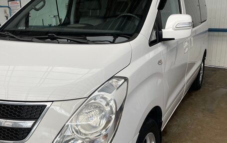 Hyundai Grand Starex Grand Starex I рестайлинг 2, 2015 год, 2 600 000 рублей, 17 фотография