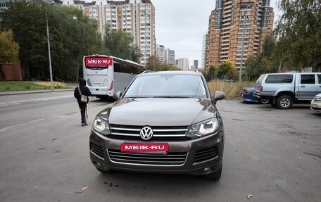 Volkswagen Touareg III, 2011 год, 1 840 000 рублей, 3 фотография