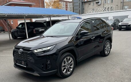 Toyota RAV4, 2024 год, 5 300 000 рублей, 3 фотография