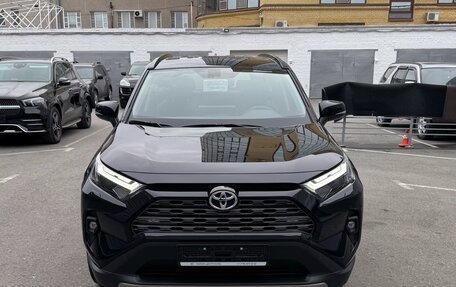 Toyota RAV4, 2024 год, 5 300 000 рублей, 8 фотография