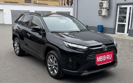 Toyota RAV4, 2024 год, 5 300 000 рублей, 22 фотография