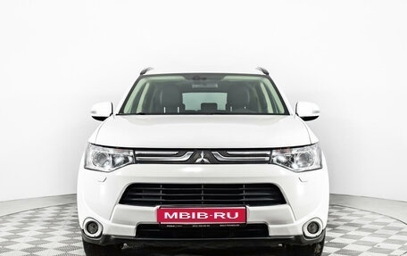 Mitsubishi Outlander III рестайлинг 3, 2013 год, 1 525 000 рублей, 2 фотография