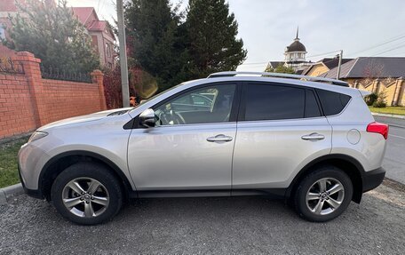 Toyota RAV4, 2015 год, 2 500 000 рублей, 2 фотография