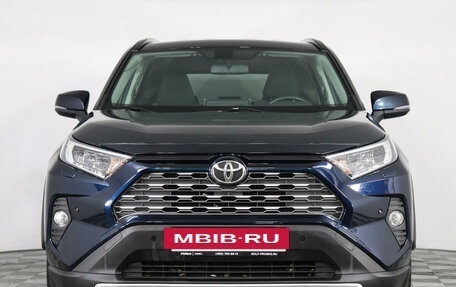 Toyota RAV4, 2020 год, 3 250 000 рублей, 2 фотография