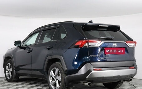 Toyota RAV4, 2020 год, 3 250 000 рублей, 7 фотография