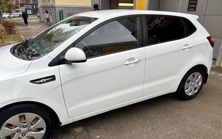 KIA Rio III рестайлинг, 2014 год, 975 000 рублей, 2 фотография