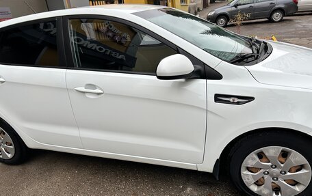 KIA Rio III рестайлинг, 2014 год, 975 000 рублей, 3 фотография