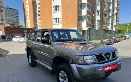 Nissan Patrol, 2001 год, 695 000 рублей, 2 фотография