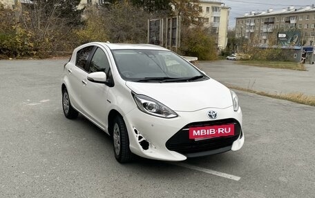 Toyota Aqua I, 2017 год, 1 170 000 рублей, 2 фотография