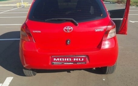 Toyota Yaris III рестайлинг, 2008 год, 700 000 рублей, 3 фотография