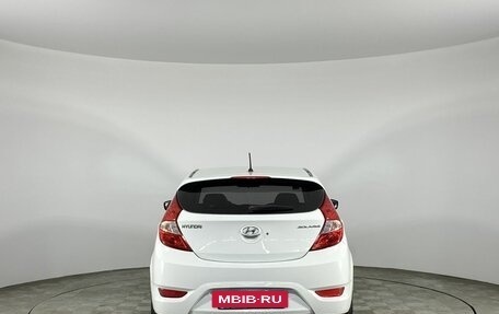 Hyundai Solaris II рестайлинг, 2012 год, 850 000 рублей, 7 фотография