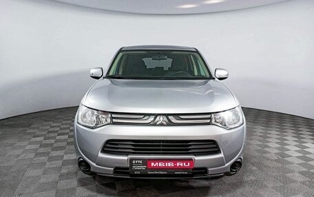 Mitsubishi Outlander III рестайлинг 3, 2013 год, 1 839 000 рублей, 2 фотография