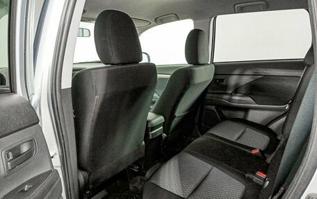 Mitsubishi Outlander III рестайлинг 3, 2013 год, 1 839 000 рублей, 12 фотография