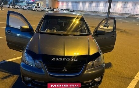 Mitsubishi Airtrek, 2002 год, 750 000 рублей, 2 фотография