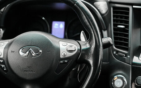 Infiniti QX70, 2013 год, 2 210 000 рублей, 13 фотография