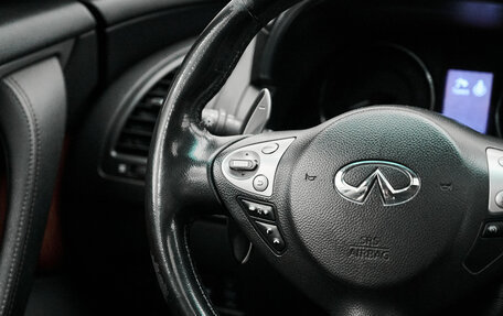 Infiniti QX70, 2013 год, 2 210 000 рублей, 12 фотография