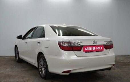 Toyota Camry, 2016 год, 1 920 000 рублей, 6 фотография