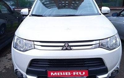 Mitsubishi Outlander III рестайлинг 3, 2014 год, 1 700 000 рублей, 1 фотография