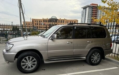 Toyota Land Cruiser 100 рестайлинг 2, 2003 год, 3 000 000 рублей, 7 фотография