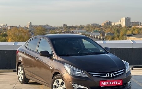 Hyundai Solaris II рестайлинг, 2016 год, 930 000 рублей, 2 фотография