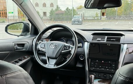 Toyota Camry, 2017 год, 2 380 000 рублей, 8 фотография