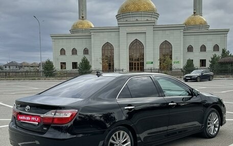 Toyota Camry, 2017 год, 2 380 000 рублей, 6 фотография