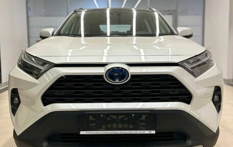 Toyota RAV4, 2023 год, 5 800 000 рублей, 2 фотография