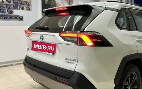 Toyota RAV4, 2023 год, 5 800 000 рублей, 7 фотография