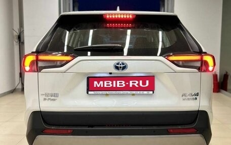 Toyota RAV4, 2023 год, 5 800 000 рублей, 8 фотография