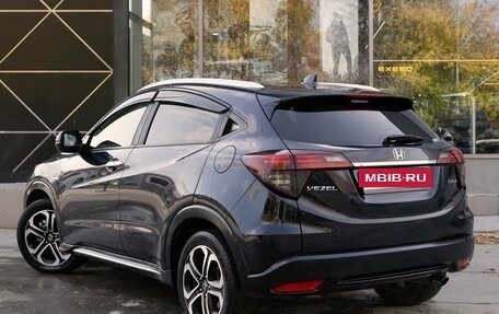 Honda Vezel, 2019 год, 2 310 000 рублей, 3 фотография