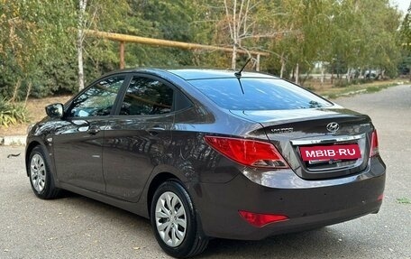 Hyundai Solaris II рестайлинг, 2015 год, 1 380 000 рублей, 24 фотография