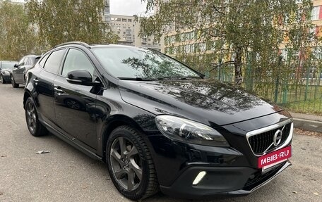 Volvo V40 Cross Country I, 2014 год, 1 520 000 рублей, 2 фотография